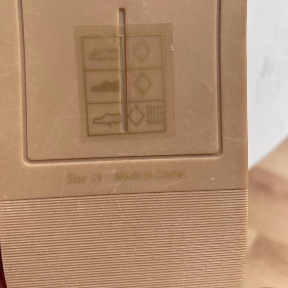 Dolce Vita Studded Kole Gladiator Sandals - Picture 9 of 10